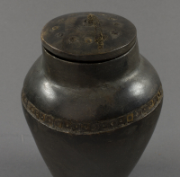 unknown%20California%20artist%2C%20%3Cb%3E%3Ci%3E%20Lidded%20Jar%3C%2Fi%3E%3C%2Fb%3E%2C%20pre-contact%2C%20soapstone%2C%20The%20Elizabeth%20Cole%20Butler%20Collection%2C%20no%20known%20copyright%20restrictions%2C%202012.92.40a%2Cb